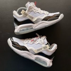 Jordan MA2 ‘Concord’ (2021), Pre-Loved, White/Black/Court Purple.